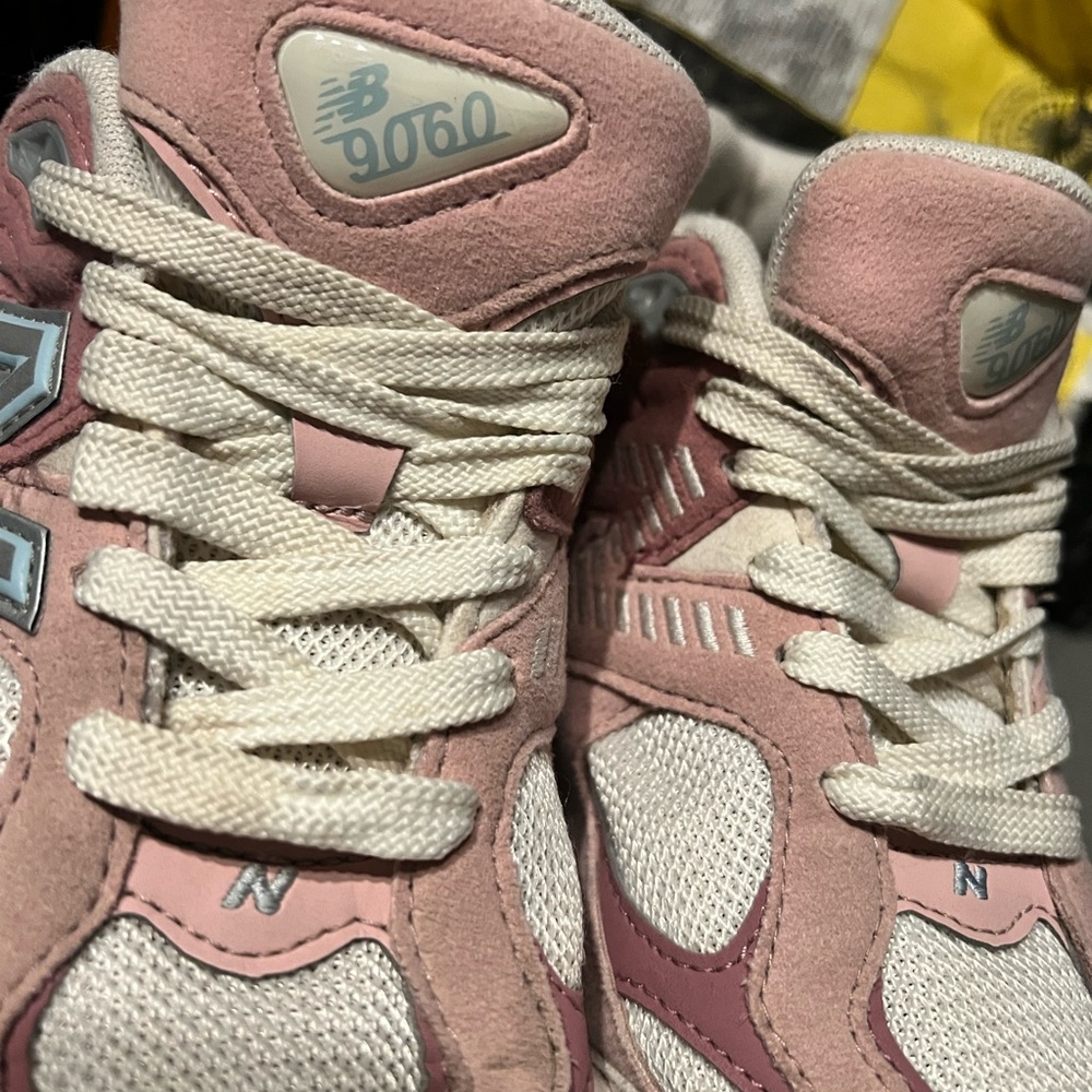 9060 New Balance Pink and White Mesh & Suede Sneakers ASIS - Picture 12 of 16